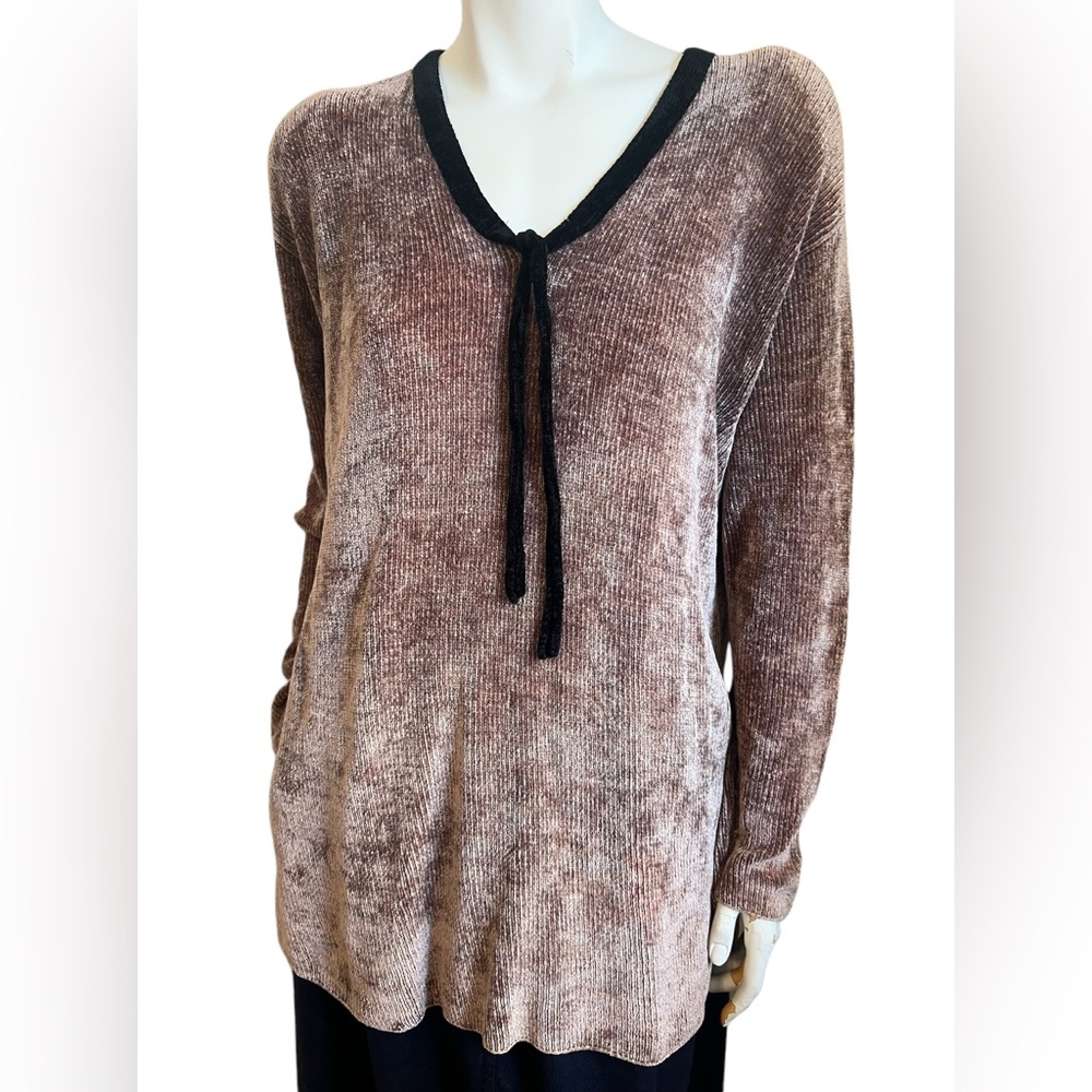 Margaret O'leary Pullover Light Brown with Black Accent Tie Large